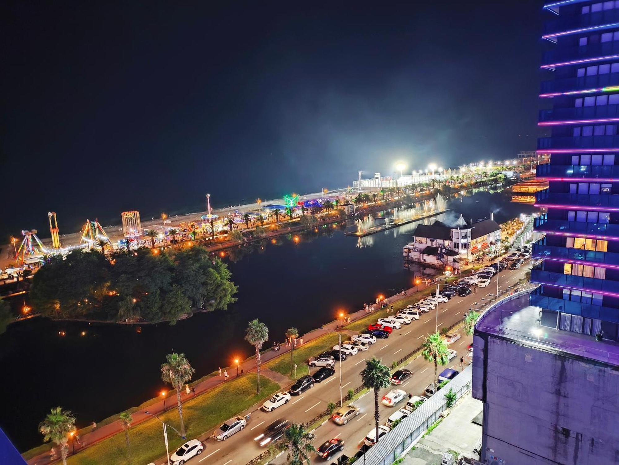 Orbi-City Batumi Apartments Sea View Exteriör bild